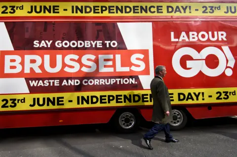 Getty Images Leave campaign bus, 31 March 2016, with then UKIP leader Nigel Farage