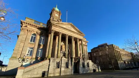 Ed Barnes/LDRS Birkenhead Town Hall