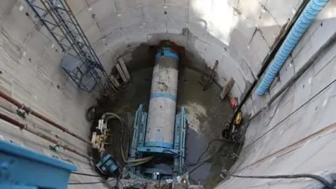 National Highways Gas main under A3/M25