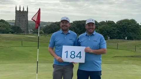 Nicolas Brewaeys Two golfers smiling