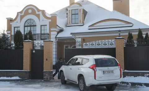 EPA SBU search in Voronkiv, 30 Nov 18