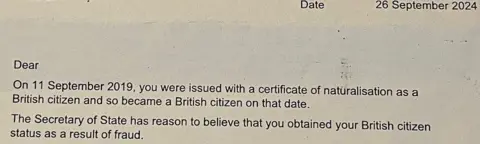 Home Office Uma seção da carta do Home Office para Amika Brown dizendo que eles acreditam que ela obteve sua cidadania britânica de forma fraudulenta.