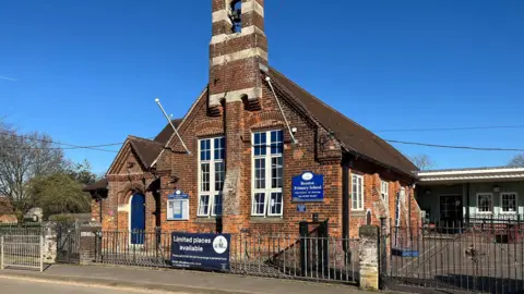62fe5af0-f9b8-11ef-9509-b3ecaa172155.jpg Parents worried Great Dunham primary school could face merger