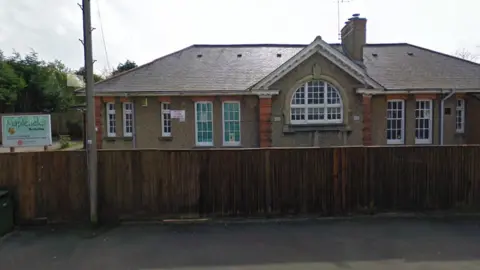 Google Maplefields School in Kettering