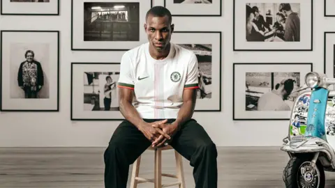 Nicolas Jackson in the new Chelsea away kit