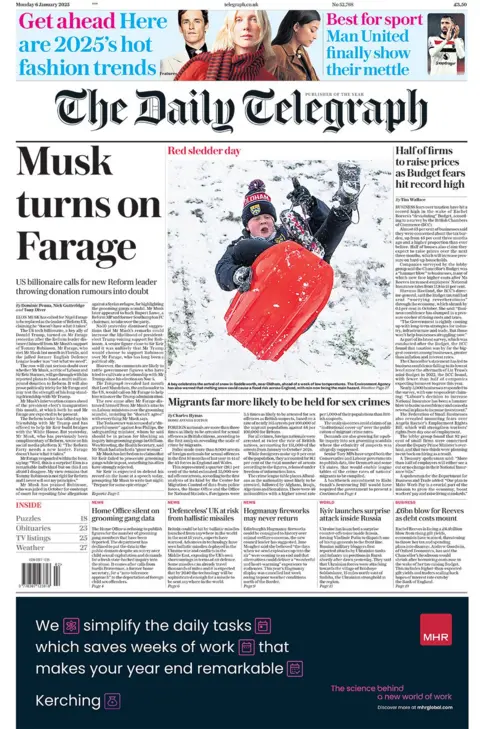 Judul utama di Daily Telegraph berbunyi: "Musk menyalakan Farage"