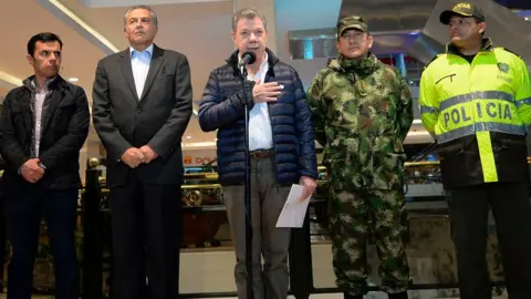 AFP President Santos at the Andino shopping centre