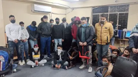 Delhi Police Cyber-Crime Unit Photo of the arrested group