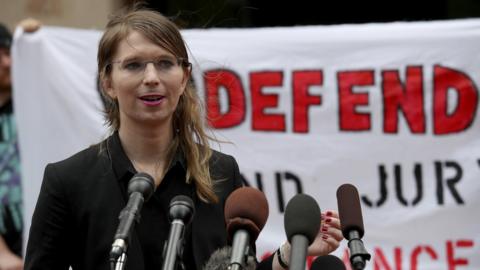 Chelsea Manning Case: Judge Orders Release From Prison - BBC News