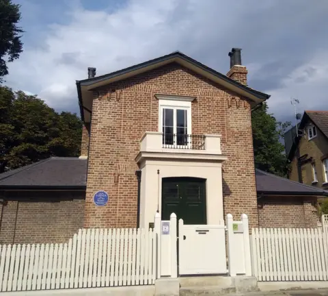Turner's House Trust Turner and the Thames exhibition