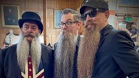 John Thompson Mick Wallage (l) and friends