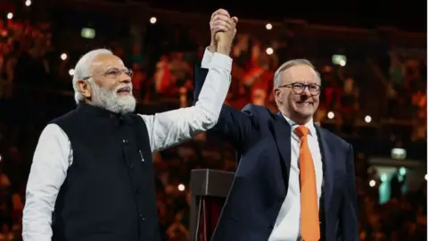 Getty Images Indian PM Narendra Modi and Australia's PM Anthony Albanese attend an Indian cultural event in Sydney, 23 May 2023