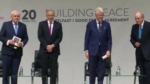 BBC Bertie Ahern, Tony Blair, Bill Clinton and George Mitchell