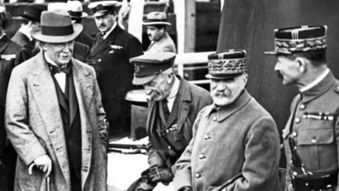 Mirrorpix/Getty Images David Lloyd George at a war council in 1918