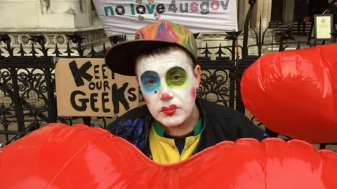 Protester for Lauri Love outside the Royal Courts of Justice