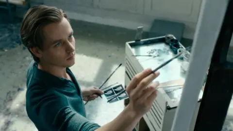 Sony Pictures Classics Never Look Away