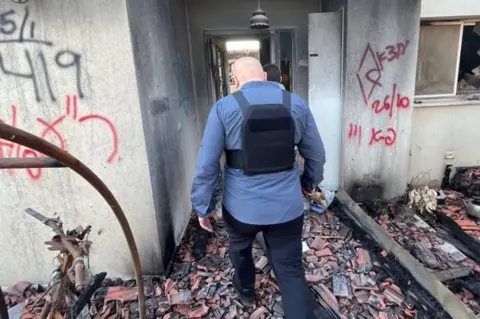 ICC ICC Chief Prosecutor Karim Khan visits an Israeli community attacked by Hamas-led gunmen on 7 October 2023 (3 December 2023)
