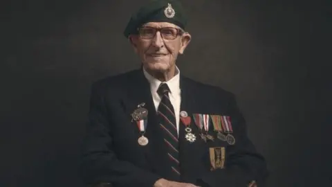 Glyn Dewis At the age of 94, Ted Owens is the last of his 41 Commando unit