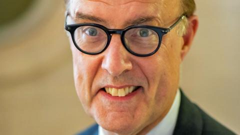 Mary Beard on big thinkers and 'sexist rants' - BBC News