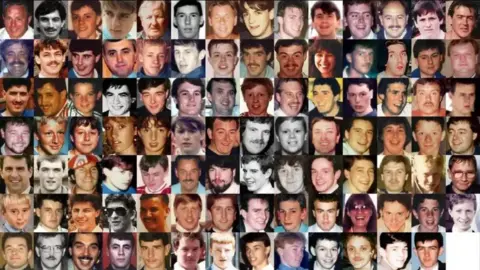 Montagem da BBC de fotografias de todos os 97 torcedores do Liverpool que morreram como resultado do desastre de Hillsborough em 15 de abril de 1989.
