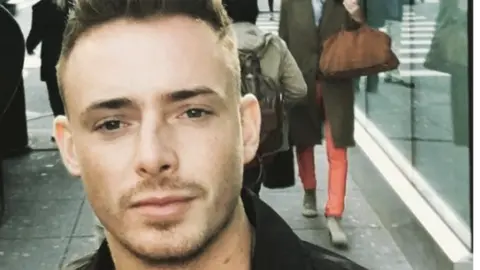 EDSNELSON Ed Snelson