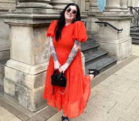 @selfloveliv Olivia Callaghan