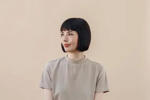 Theodora Van Duin Laura Griffin