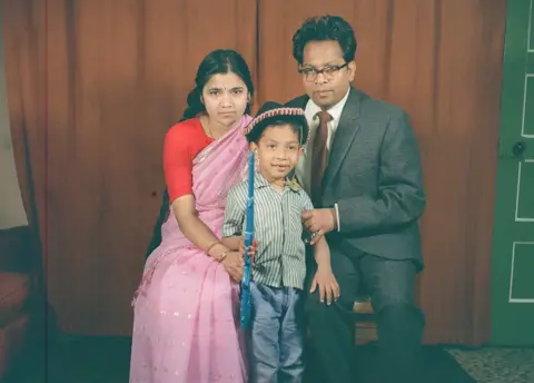 BBC Masterji with his wife and son