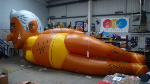 Yanny Bruere Sadiq Khan balloon