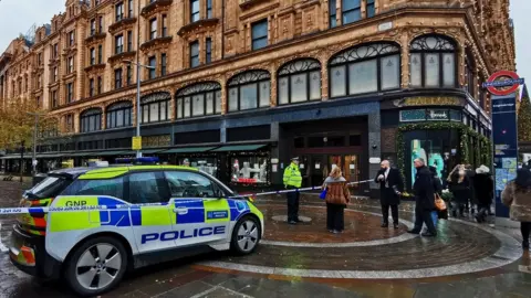 Marius Zarnescu Police outside Harrods