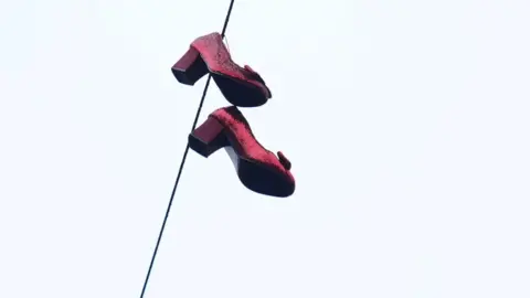 PA Ruby shows on an overhead cable 