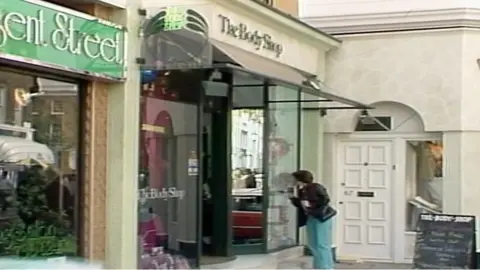 Picture of The Body Shop storefront in the 80s