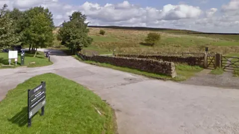 Google Curbar Gap car park