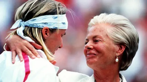 Getty Images The Duchess of Kent comforting a sobbing Jana Novotná at Wimbledon in 1993