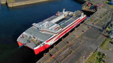 River Clyde Photography Alfred at Irish berth