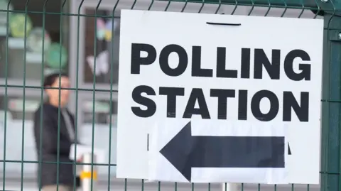 Image of a polling station at Scoil Mhichil Naofa in Athy, County Kildare.