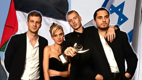 Getty Images Wolf Alice photoshopped with Israel and Palestine flags