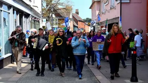 BERRYPHOTOGRAPHICS Protest against River Deben pollution