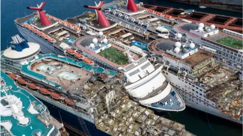 Getty Images scrapped cruise ships