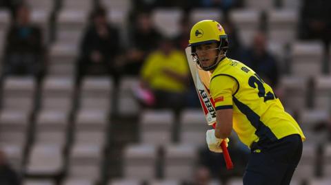 Ali Orr in action for Hampshire