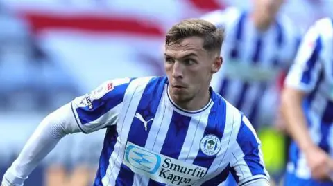 Scott Smith playing for Wigan 