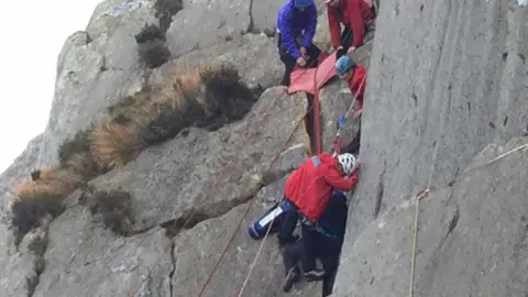 Llanberis mountain rescue team Climber freed from cliff face