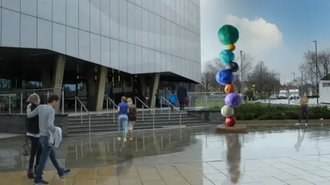 LDRS Annie Morris sculpture