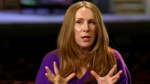 Catherine Tate speaking to Laura Kuenssberg