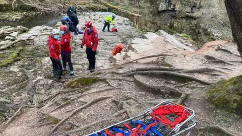 CENTRAL BEACONS MOUNTAIN RESCUE rescue