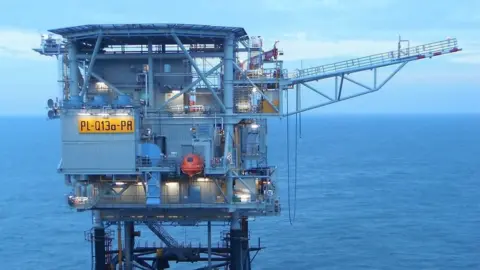 Neptune Energy  Q13a oil platform