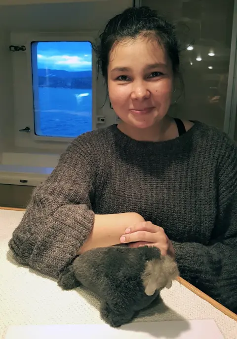 Juliet Rix Julia and the walrus