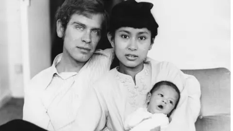 Aris Family Collection Michael Aris and Aung San Suu Kyi