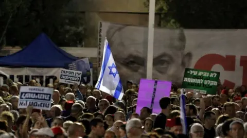 Israel Protests: Thousands Rally Against Netanyahu Immunity