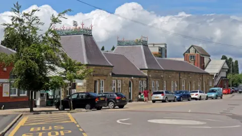 El Pollock | Geograph Wrexham General Station